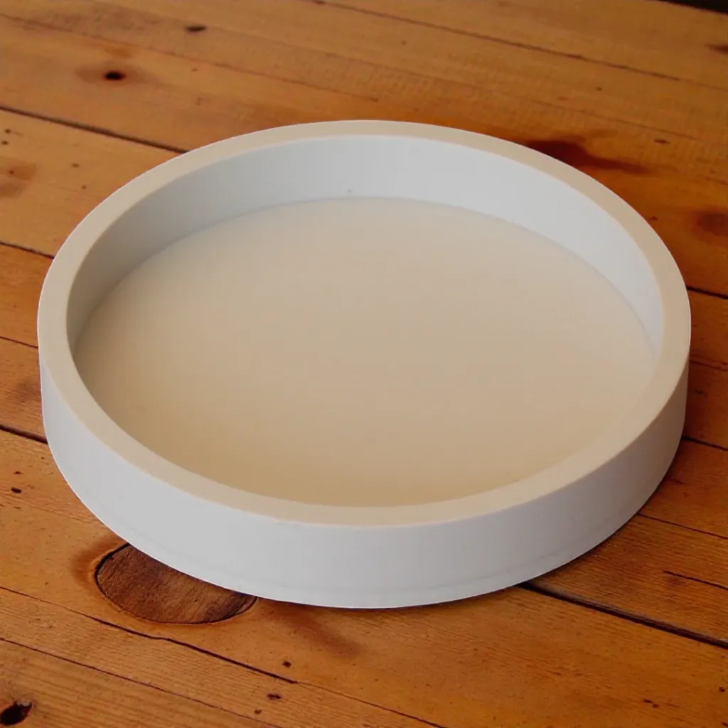 Glad-rond-schaaltje-voor-beeldjes.webp