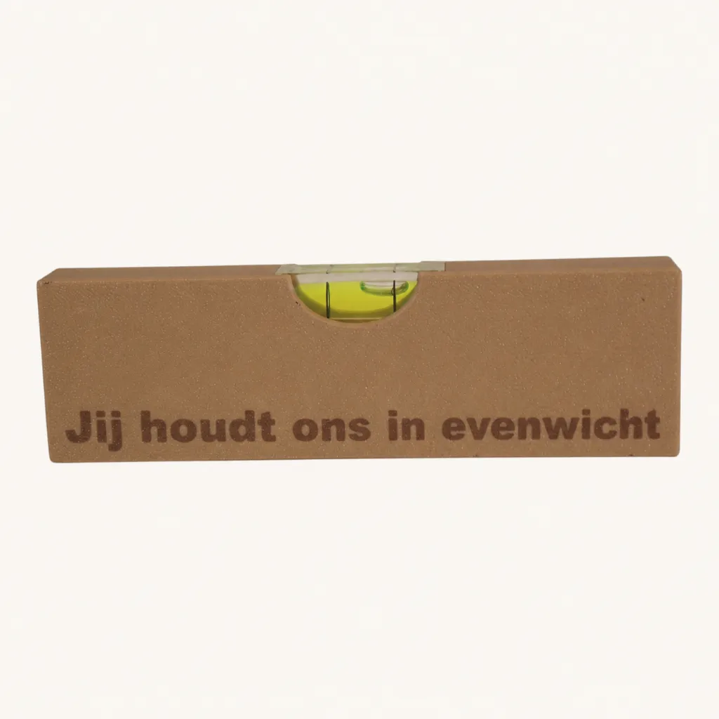 Waterpas-flesopener-Jij-houdt-ons-in-evenwicht.webp