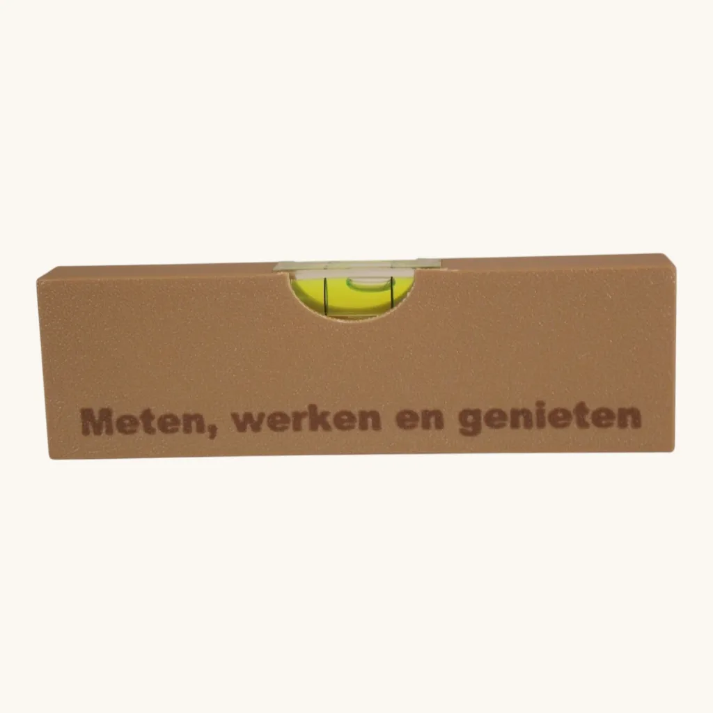 Waterpas-flesopener-Meten,-werken-en-genieten.webp